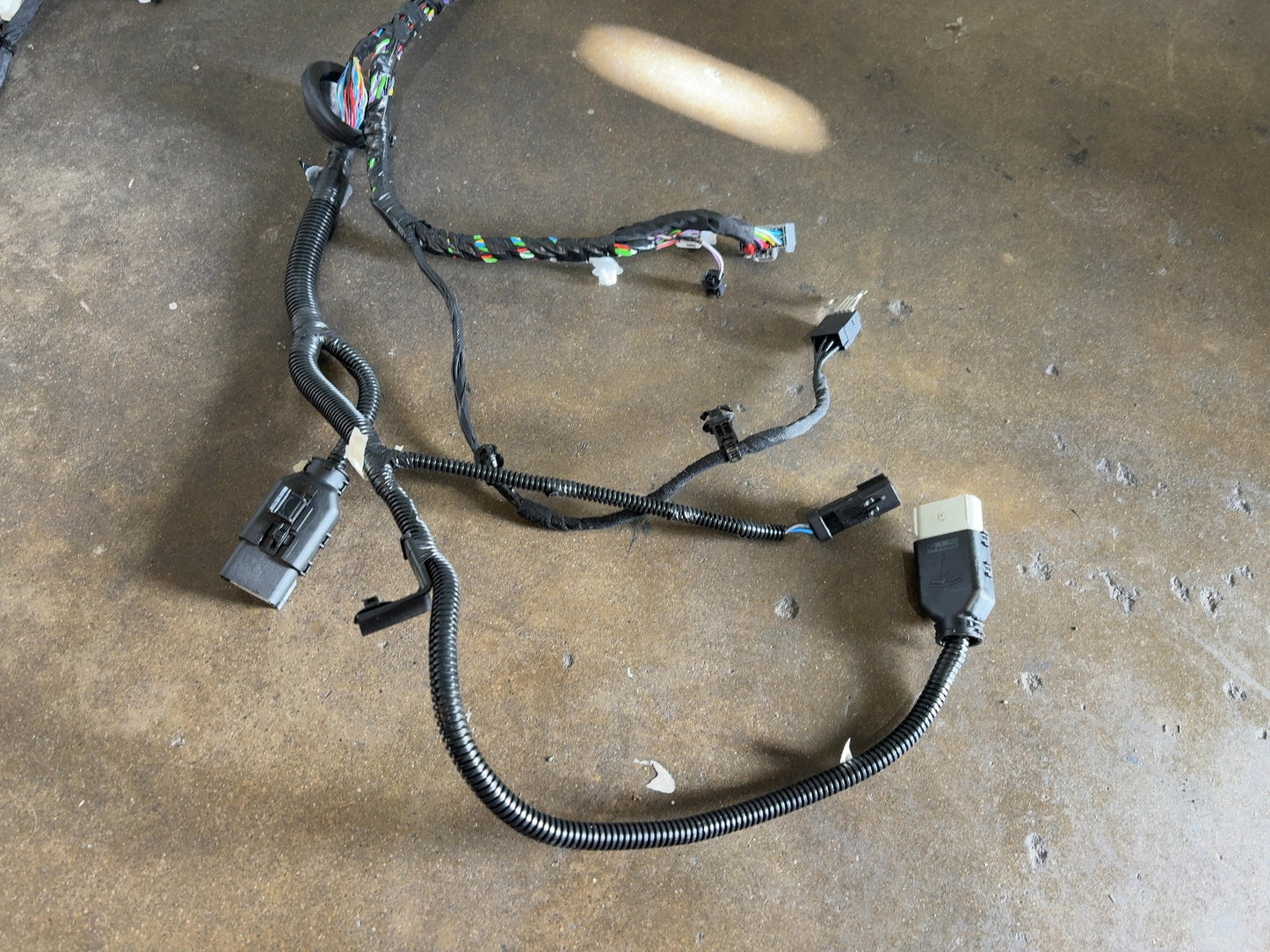 2026 Tesla Model Y Juniper Right Body Harness 1933903-01-D
