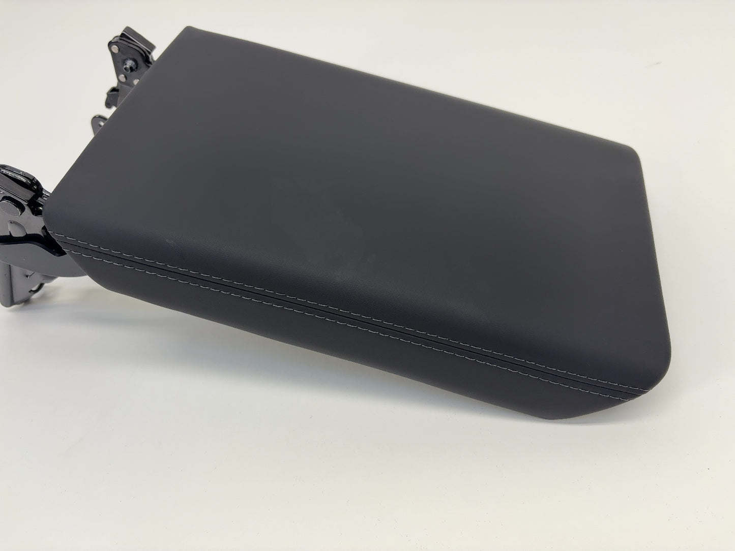 2026 Tesla Model Y Juniper Console Armrest 1878977-24-D