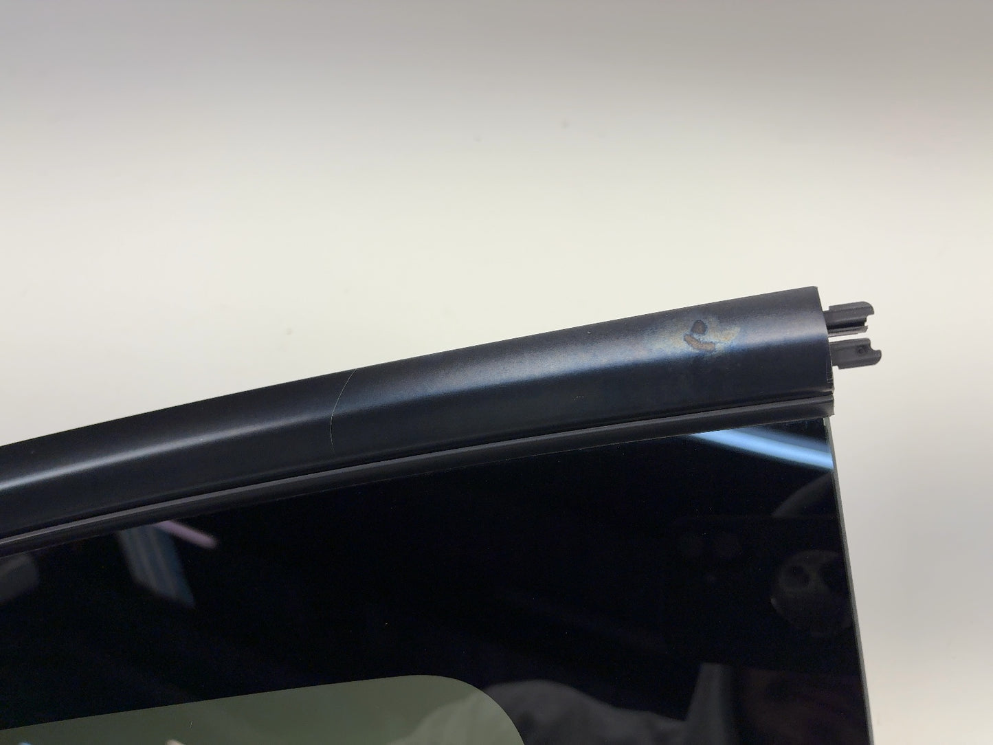 2021-2023 Tesla Model Y Right Quarter Glass 1495741-00-E