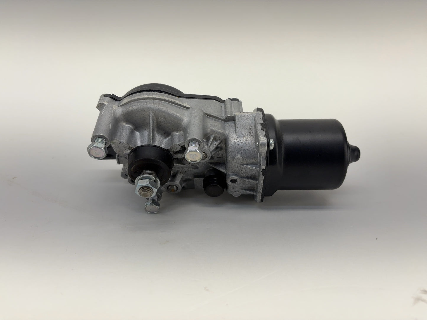 2023 Rivian R1S R1T Windshield Wiper Motor PT00062963-A