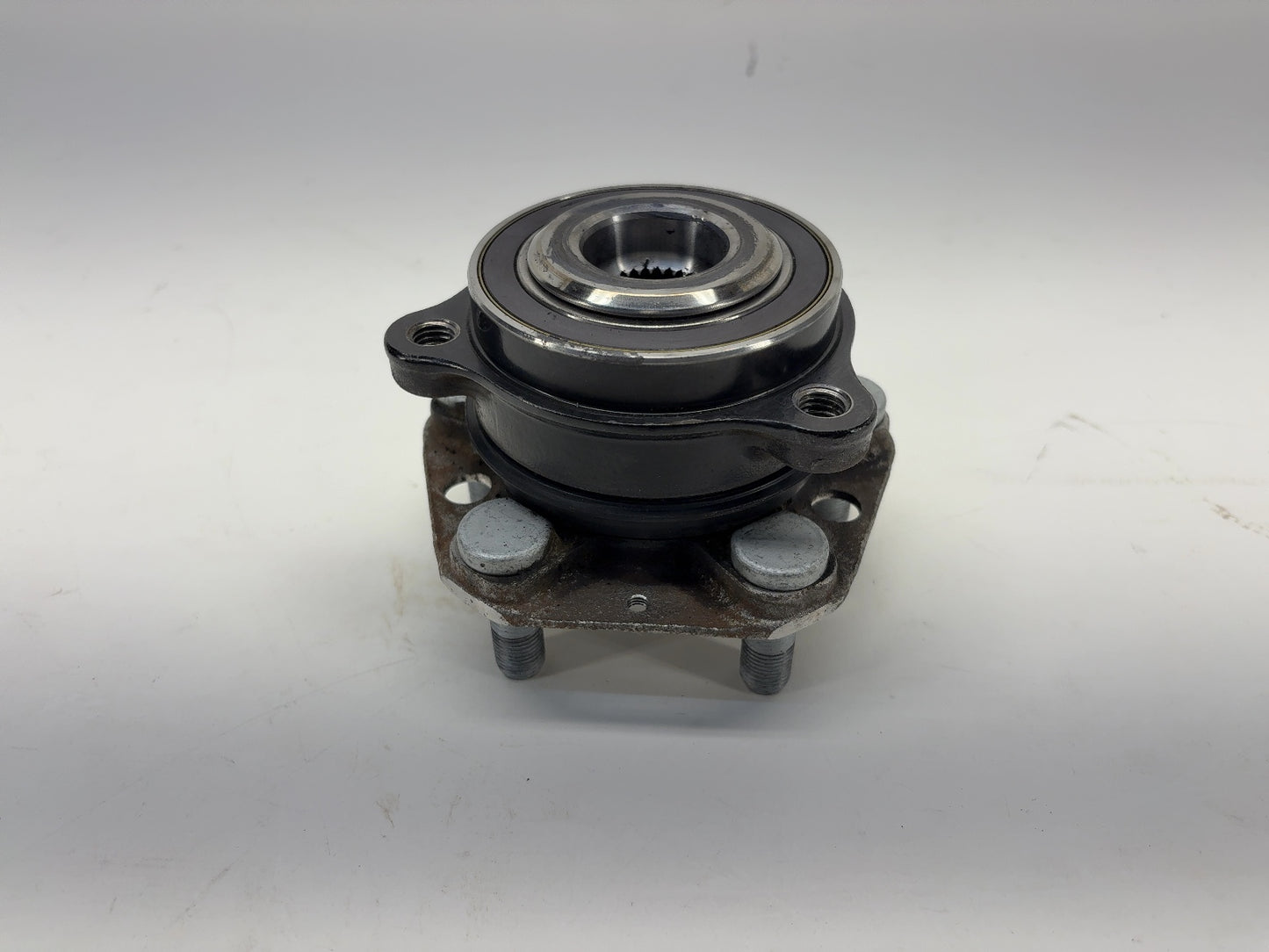 2023 Tesla Model Y Driven Hub Rear 1044123-00-E