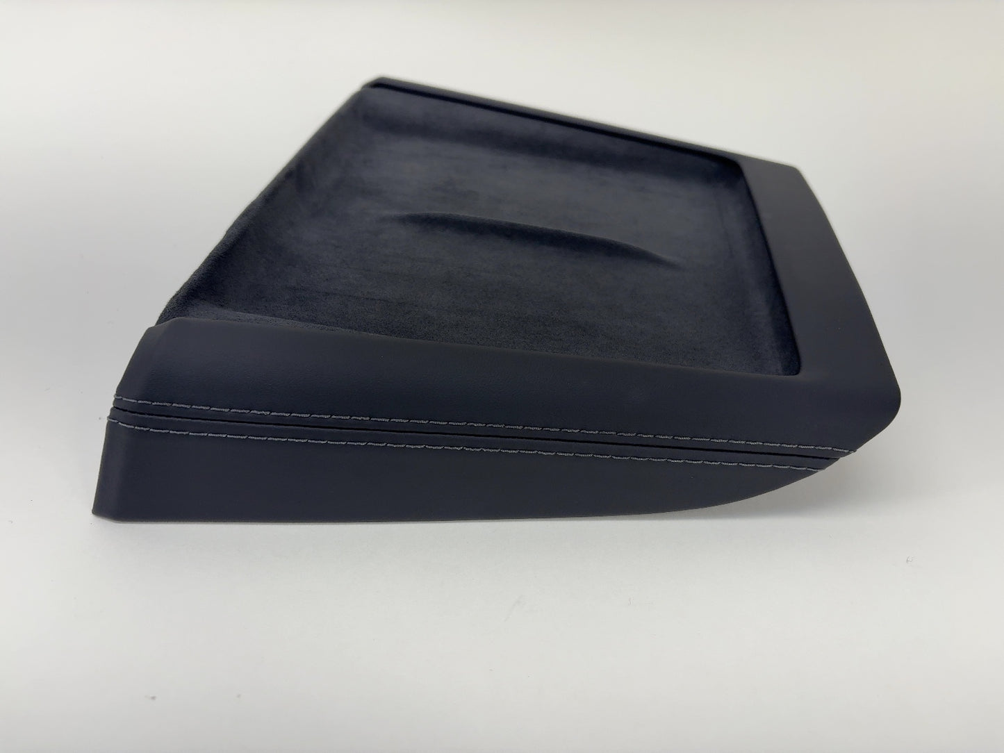 2025 Tesla Model 3 Highland Phone Dock Assembly 1999440-20-F