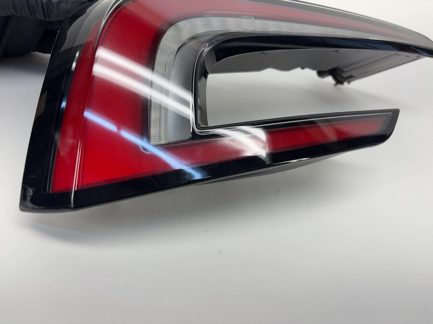 2024-2025 Tesla Model 3 Highland Tail Lamp Liftgate Trunk Left 1691498-00-F