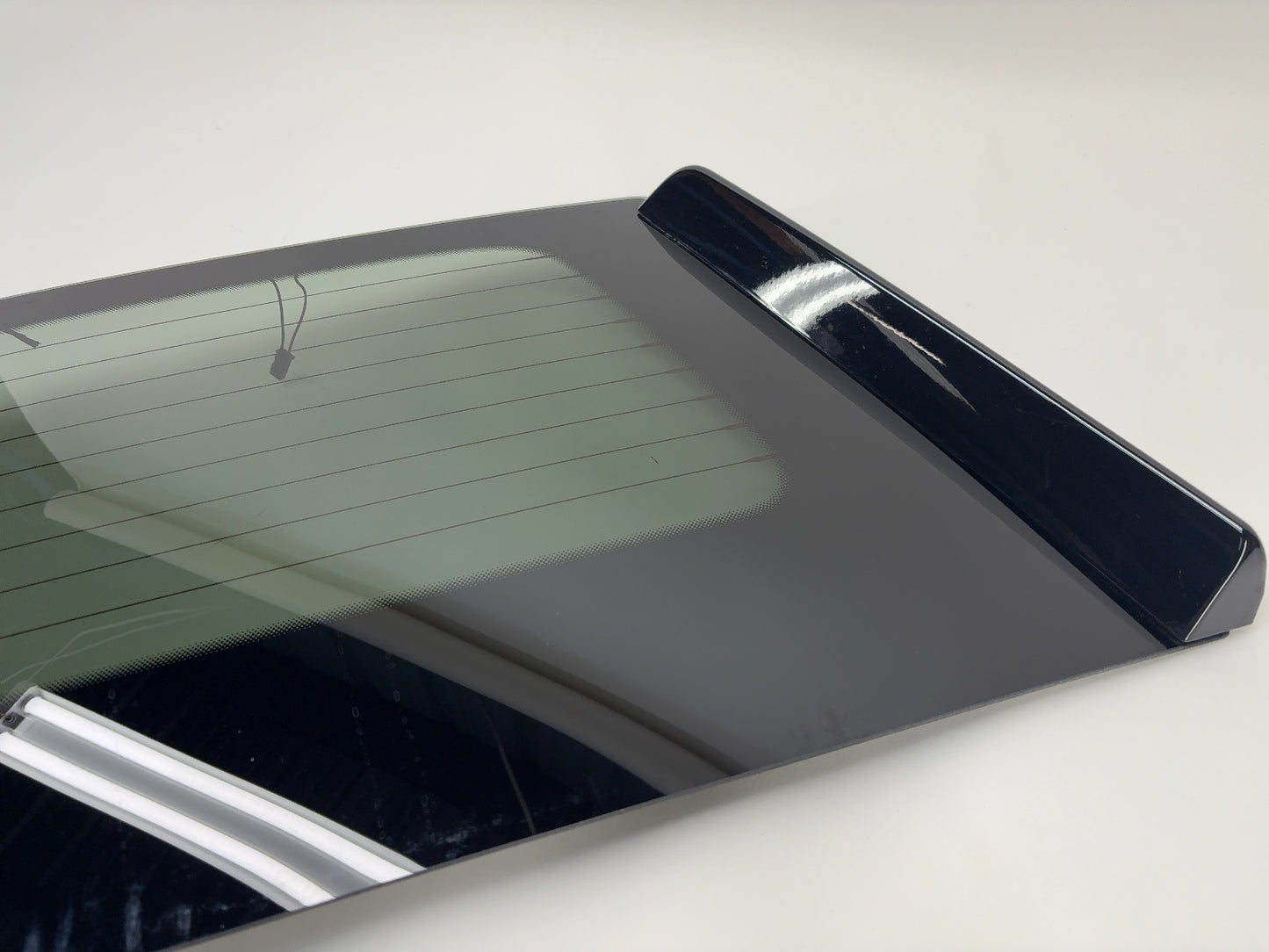 2023 Rivian R1T Rear Glass PT00000483-J