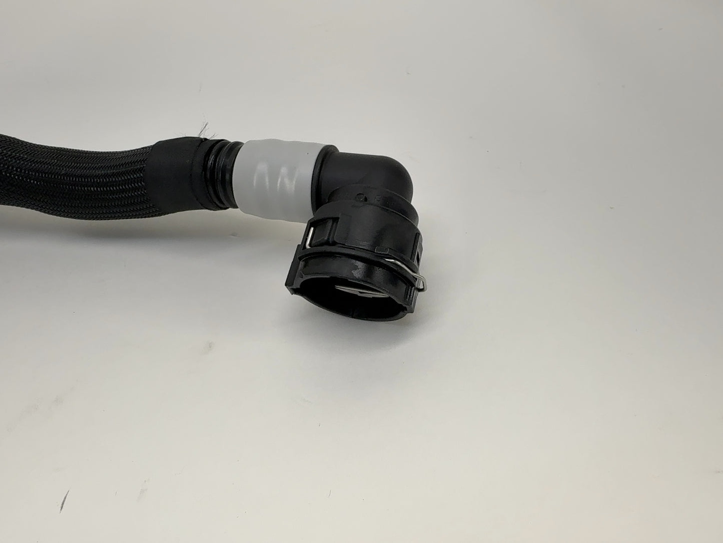 2025 Tesla Model 3 Highland Rear Drive Unit Inverter Inlet Hose 1077594-00-F