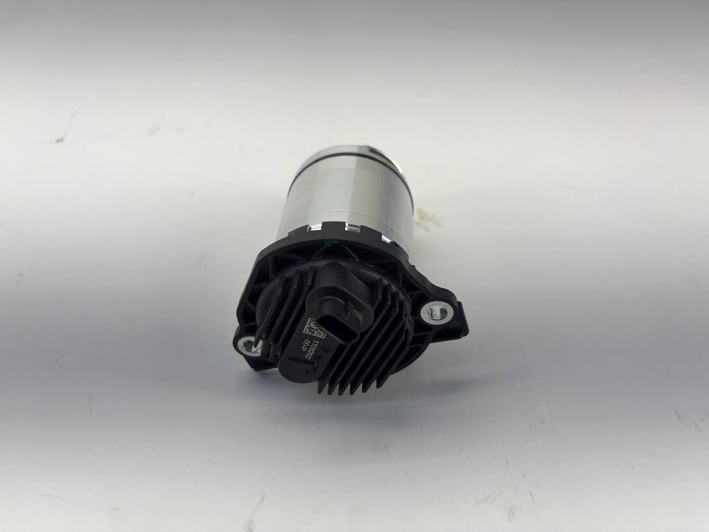 2025 Tesla Model 3 Highland Rear Drive Unit Electric Oil Pump 1108202-00-P