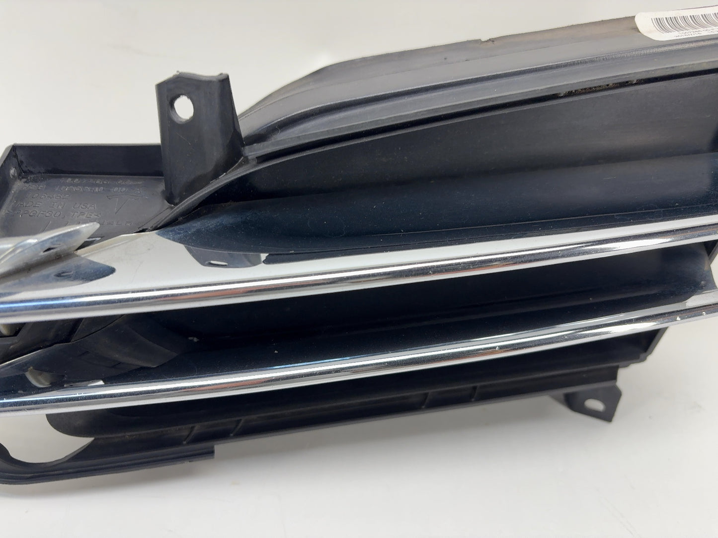 2015 Tesla Model S Active Louvre Left 1007268-00-F