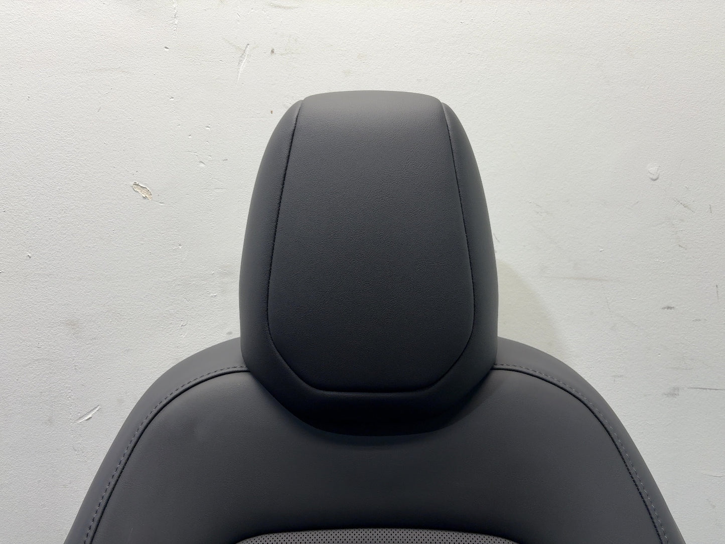 2025 Tesla Model 3 Highland Front First Row Seat Right Black 7754324-01-B