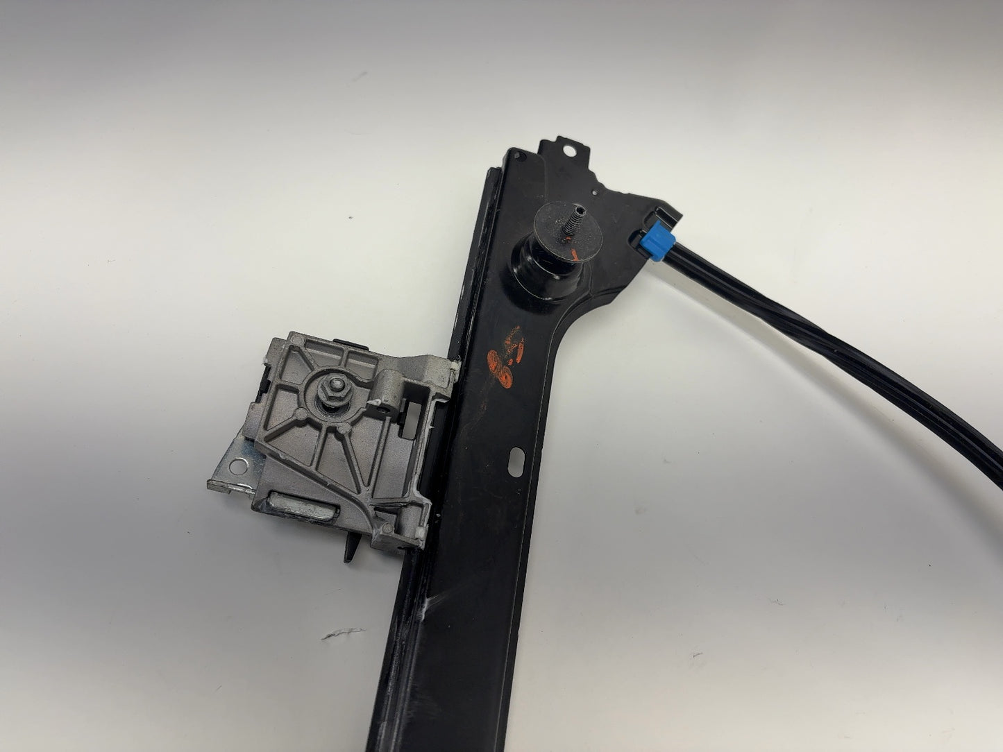 2018 Tesla Model X Window Regulator Front Left 1028818-61-E