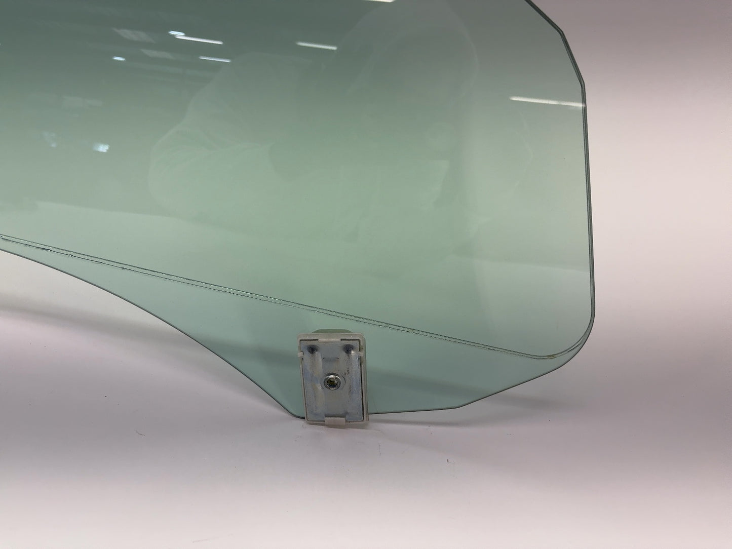 2024-2025 Tesla Model 3 Highland Front Right Door Glass Laminated 1773076-00-D