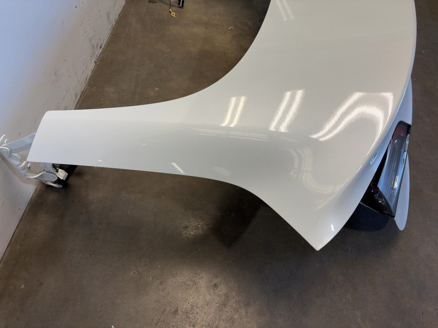 2021-2023 Tesla Model 3 Trunk Lid Assembly 1601460-E0-A
