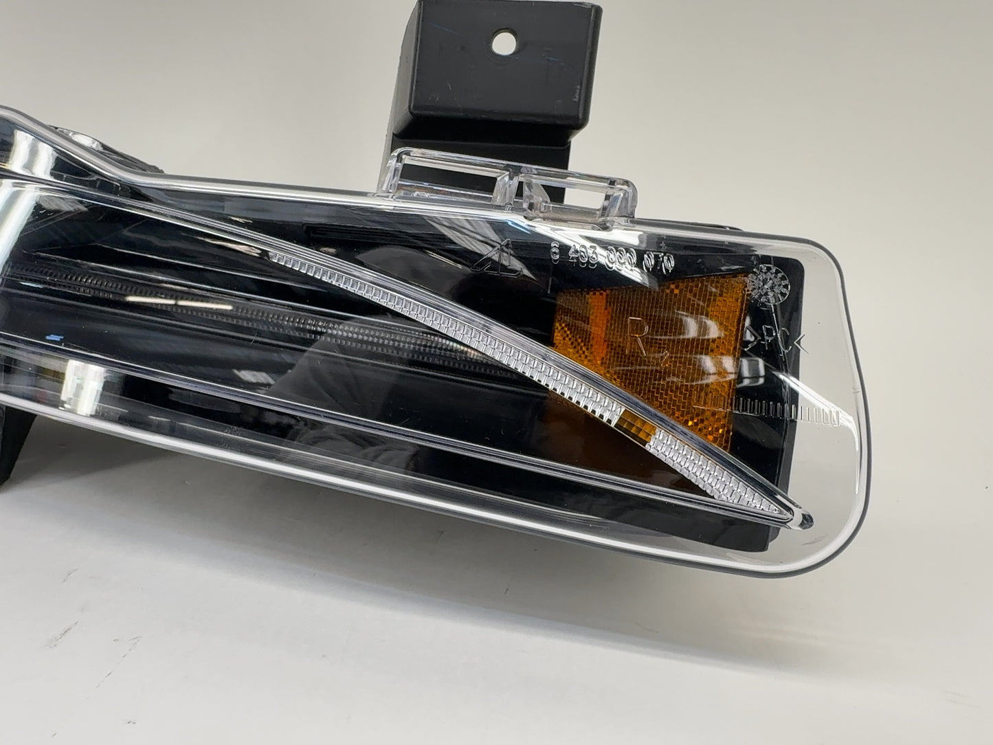 2021 Tesla Model X Front Right Foglamp 1621195-00-C