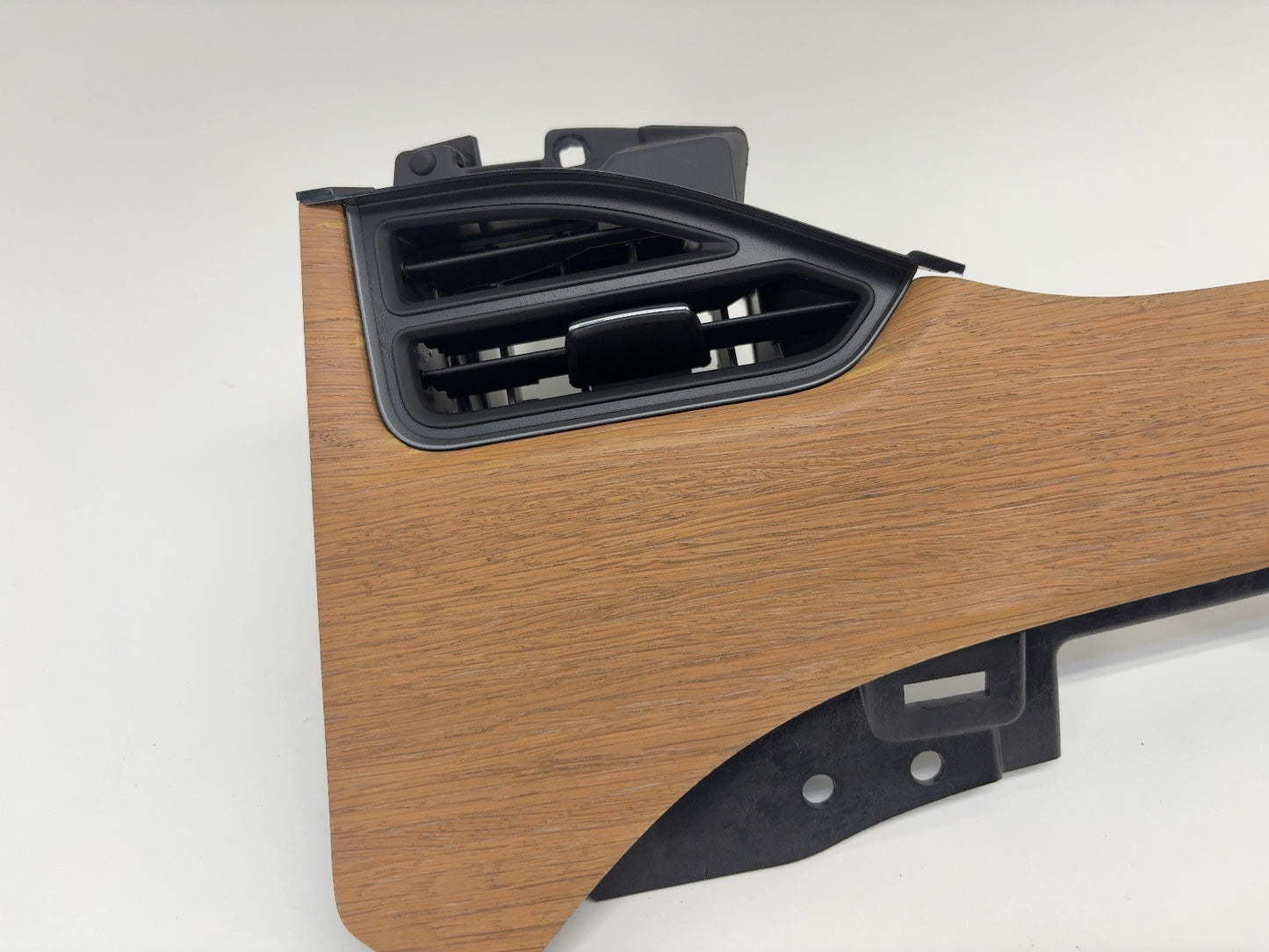 2020 Tesla Model X Dash Vent Set Oak 1042771-13-E