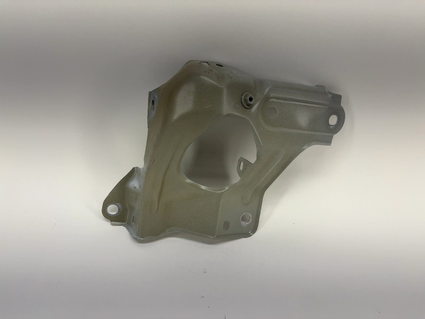 2026 Tesla Model Y Juniper Front Left Fender Support Bracket 2032469-00-B