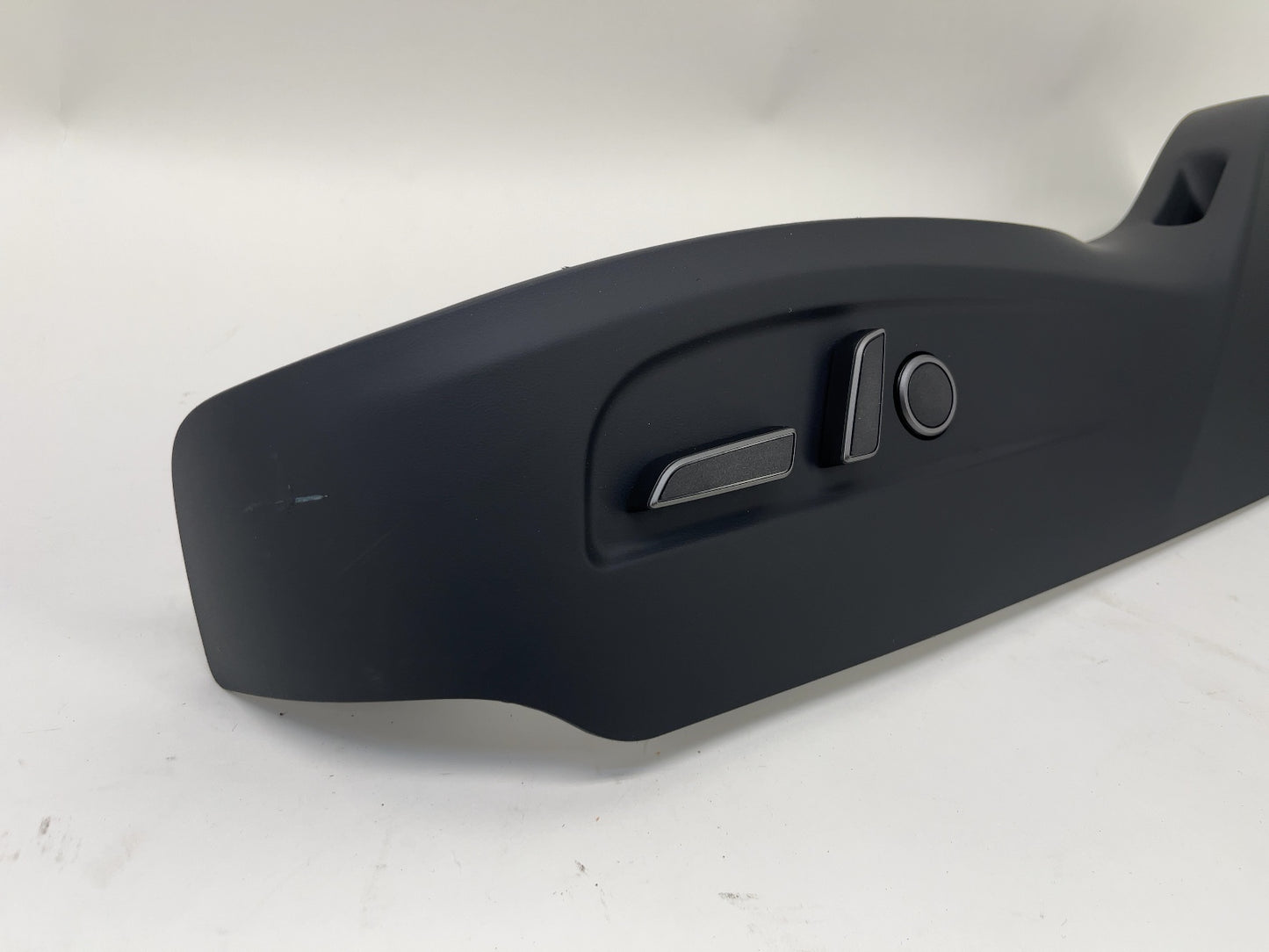 2025 Tesla Model 3 Highland Front Left Seat Trim With Control Switches 1699944-00-C
