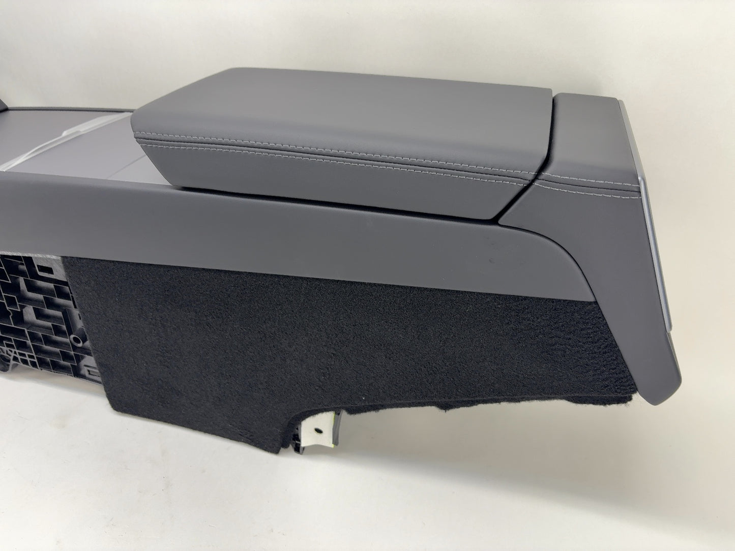 2025 Tesla Model 3 Highland Center Console 1714377-22-M