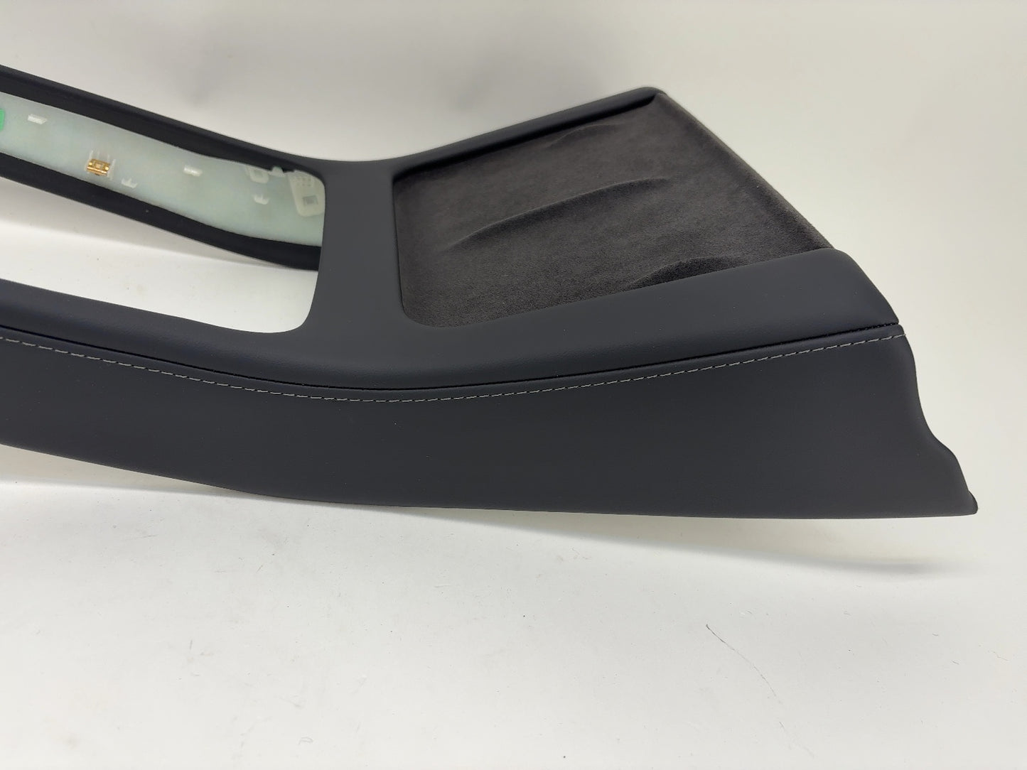 2022-2025 Tesla Model Y Center Console 2.0 Trim 1755541-00-B