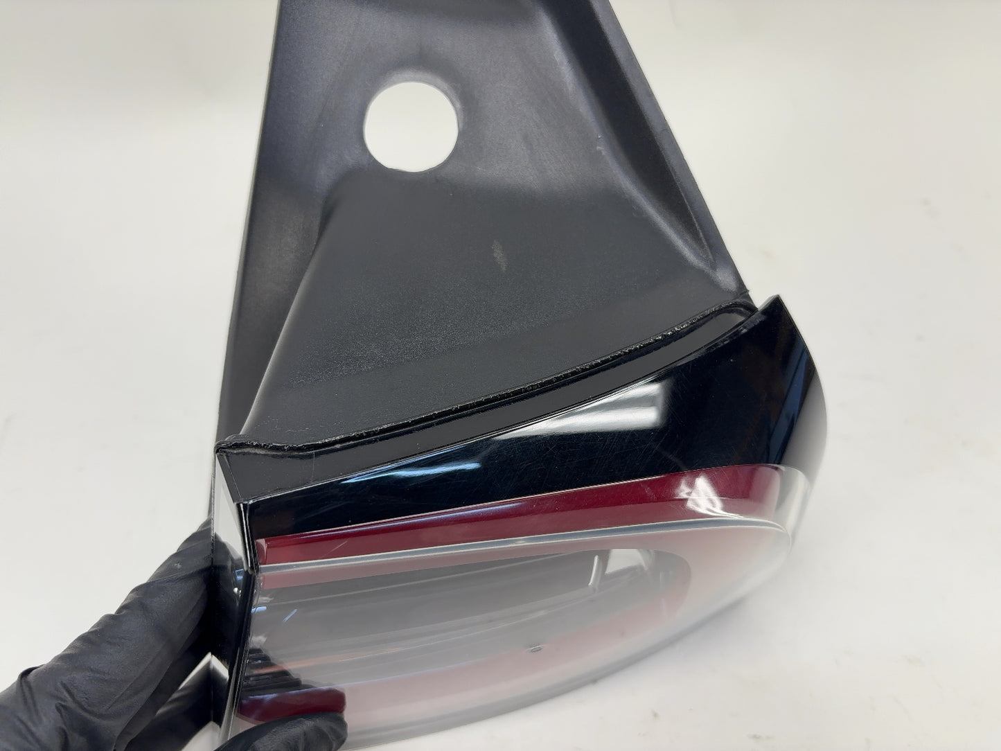 2021-2023 Tesla Model 3 Right Tail Lamp Quarter Mounted 1077398-00-H