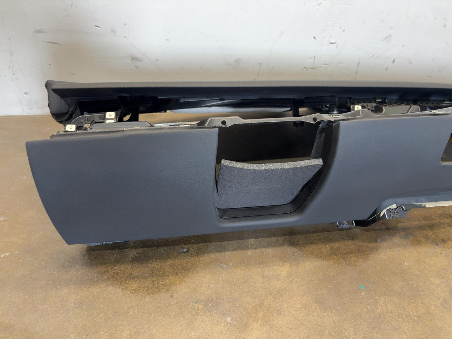 2021-2025 Tesla Model 3 Dash Panel With Airbag 1077823-00-G