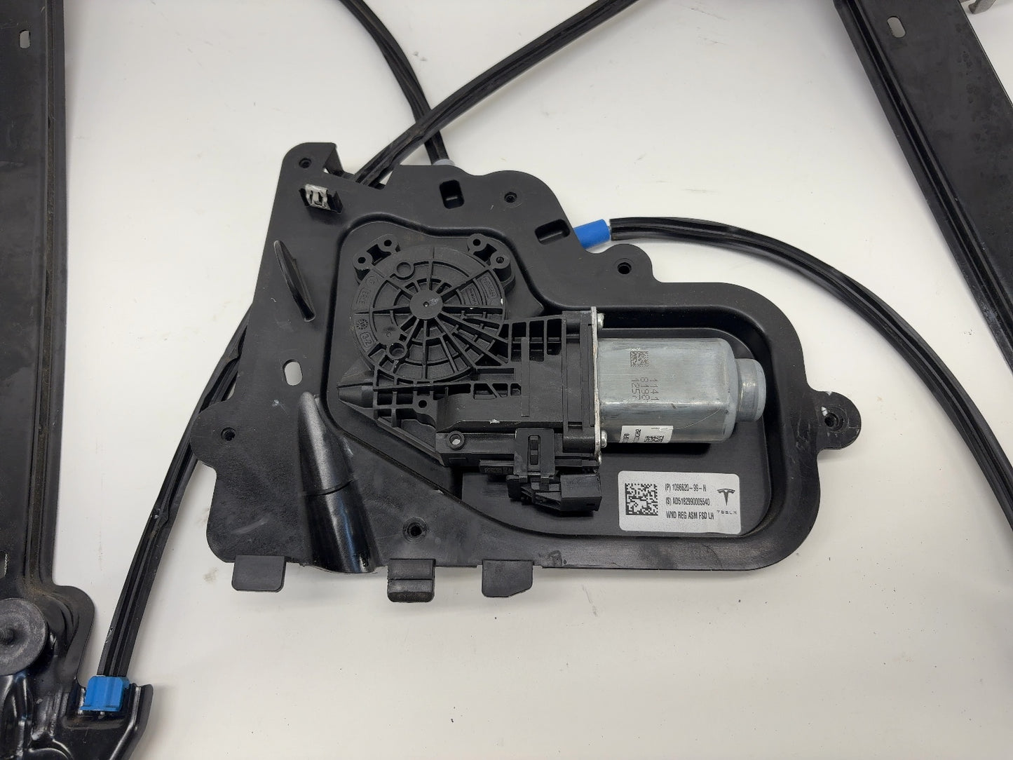 2018 Tesla Model 3 Front Left Window Regulator 1096620-99-H