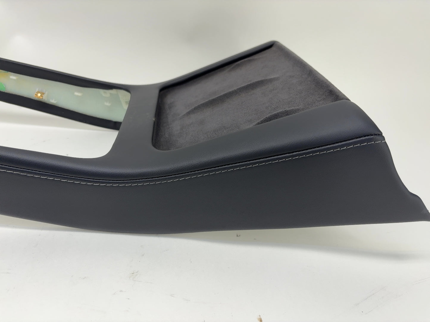 2022-2025 Tesla Model Y Center Console 2.0 Trim 1755541-00-B