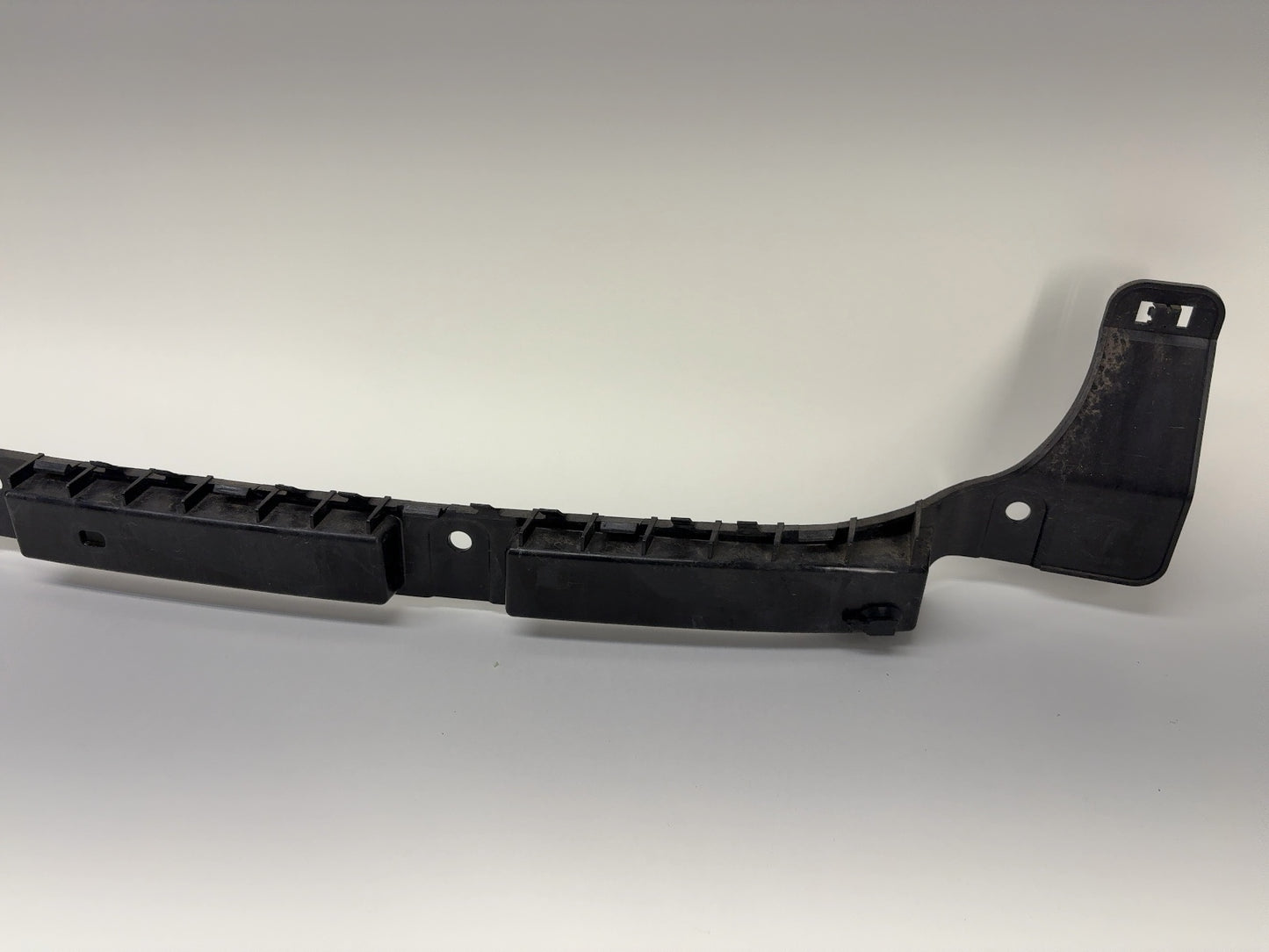 2018 Tesla Model 3 Bracket Rear Center 1121191-00-B