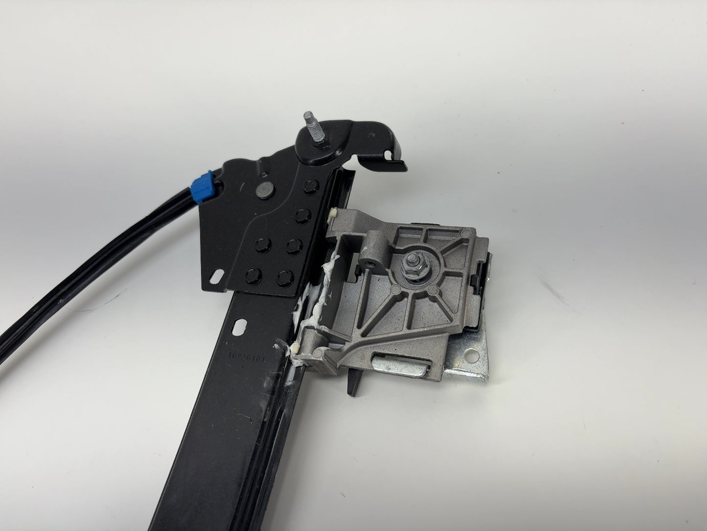 2012-2020 Tesla Model S Regulator Front Door Right 6006651-99-K