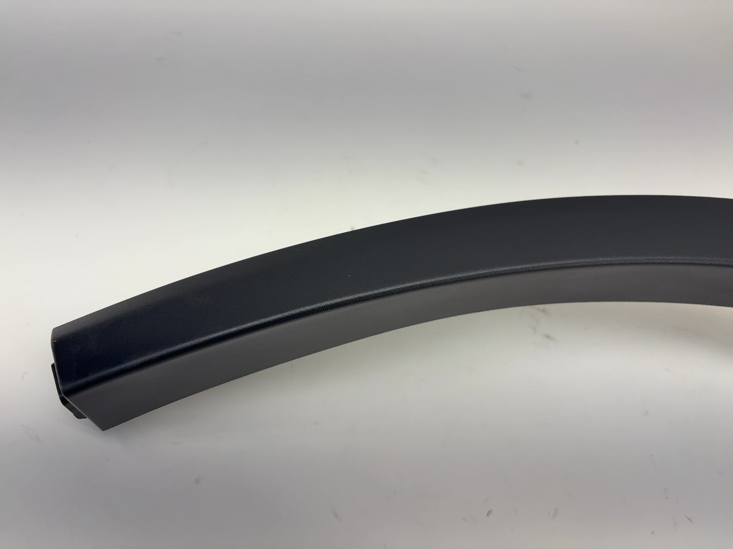 2026 Tesla Model Y Juniper Rear Fender Garnish Left 1937594-00-D