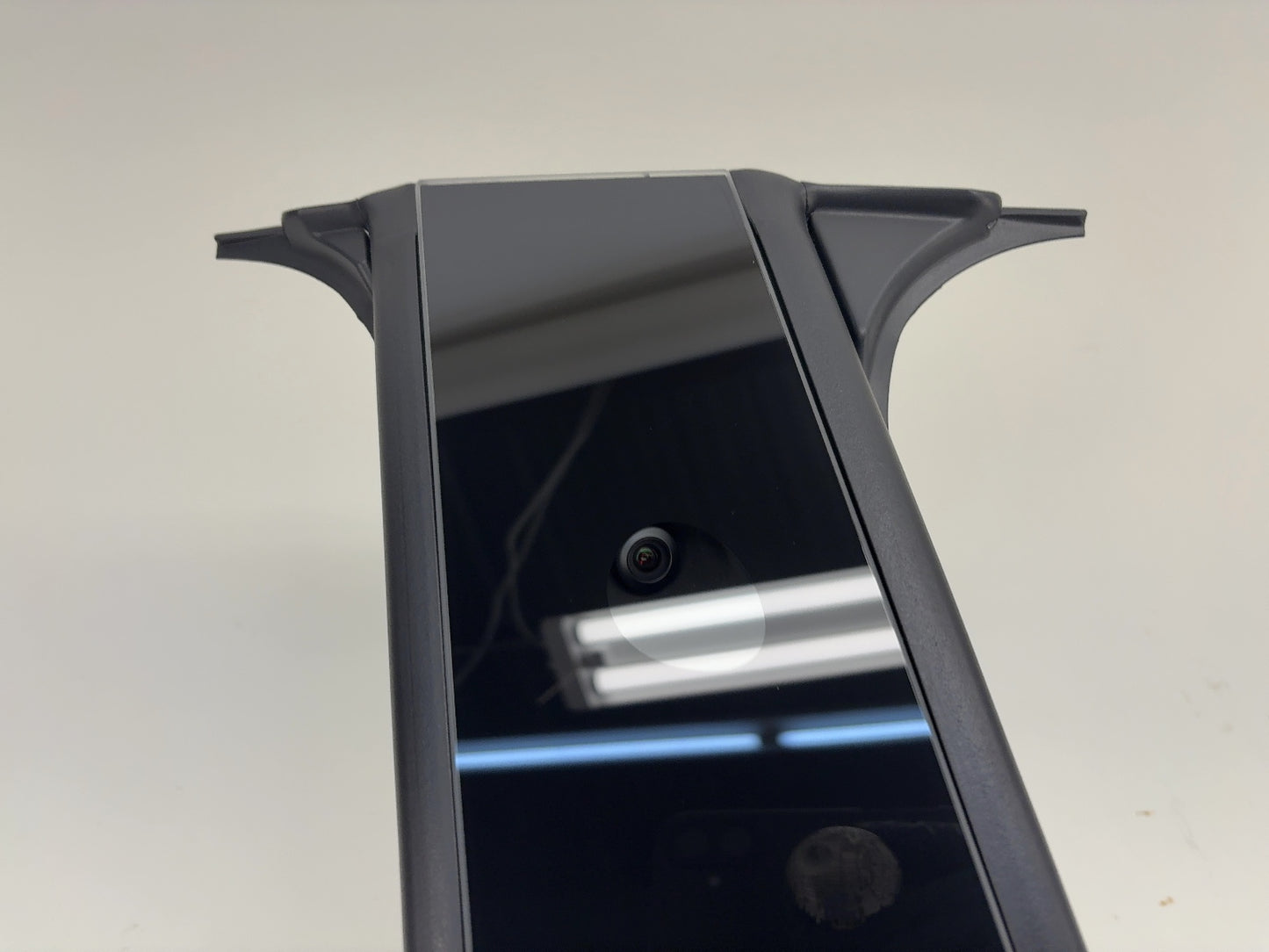 2026 Tesla Model Y Juniper B Pillar Applique Right Glass With Camera 1937558-79-B