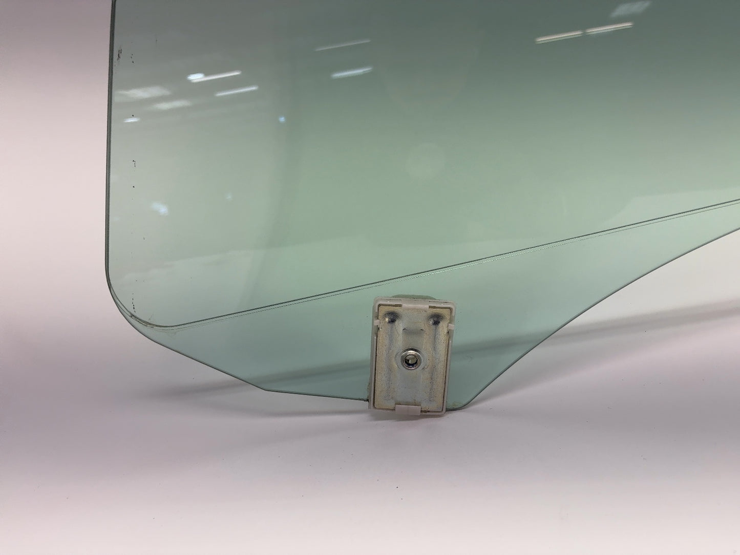 2024-2025 Tesla Model 3 Highland Front Left Door Glass Laminated 1768719-00-D