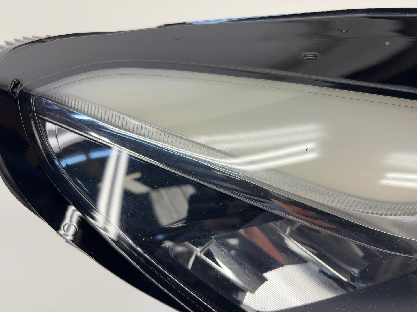 2017 Tesla Model 3 Headlamp Up Level Right 1077372-88-E