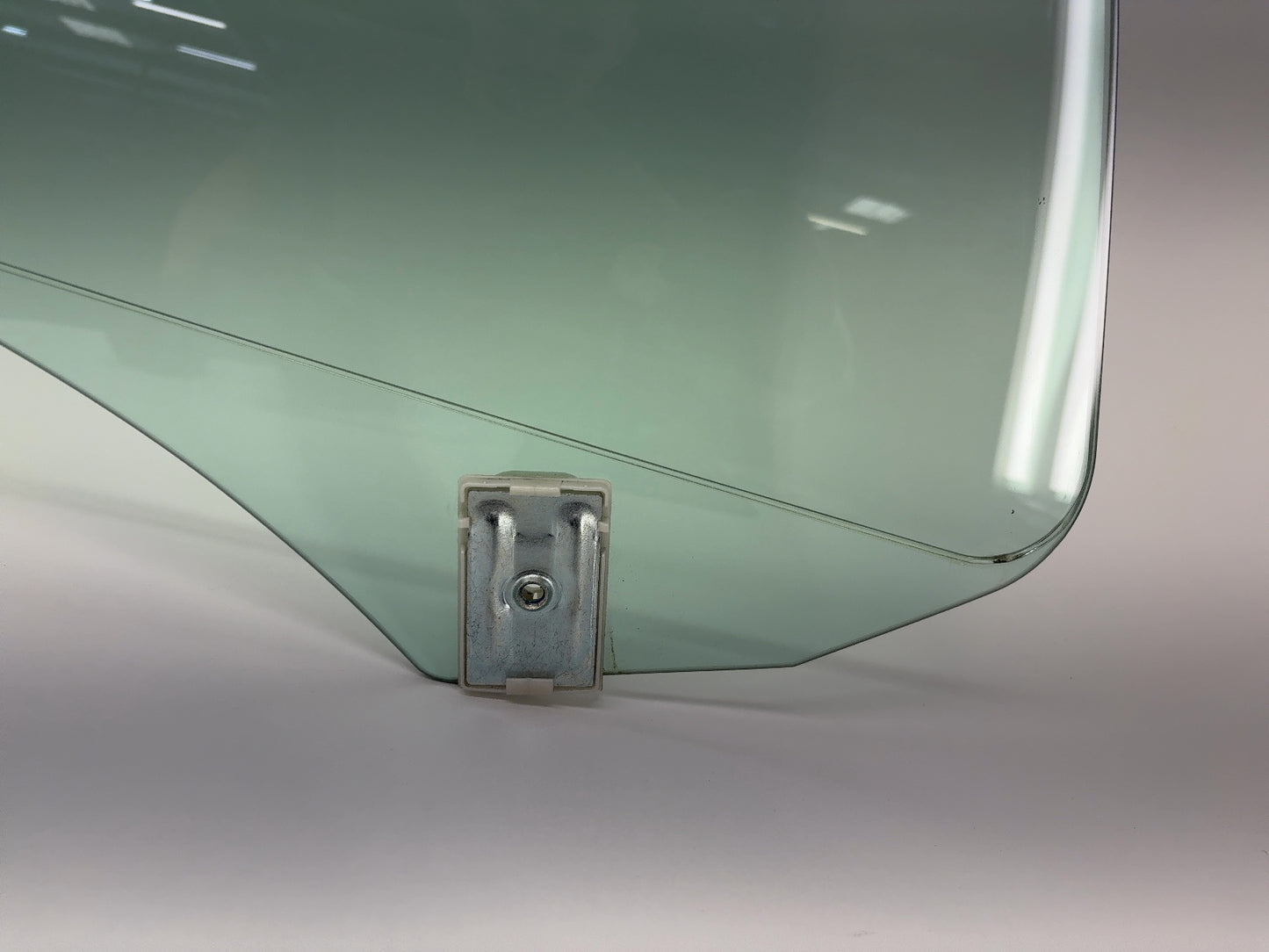 2024-2025 Tesla Model 3 Highland Front Right Door Glass Laminated 1773076-00-D