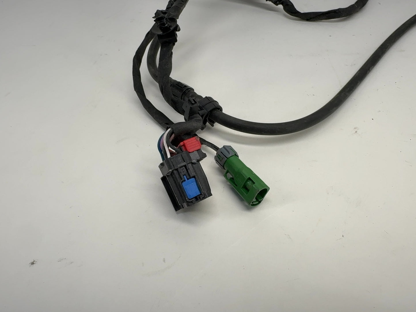 2023 Rivian R1S Liftgate Harness PT00623961-B