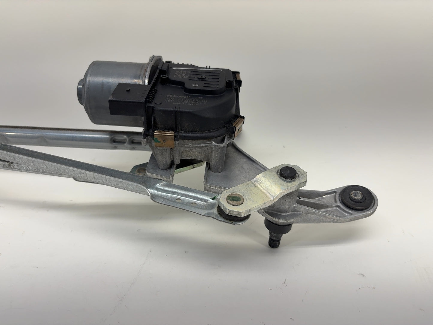 2023 Tesla Model S Wiper Motor Assembly 1562208-00-A