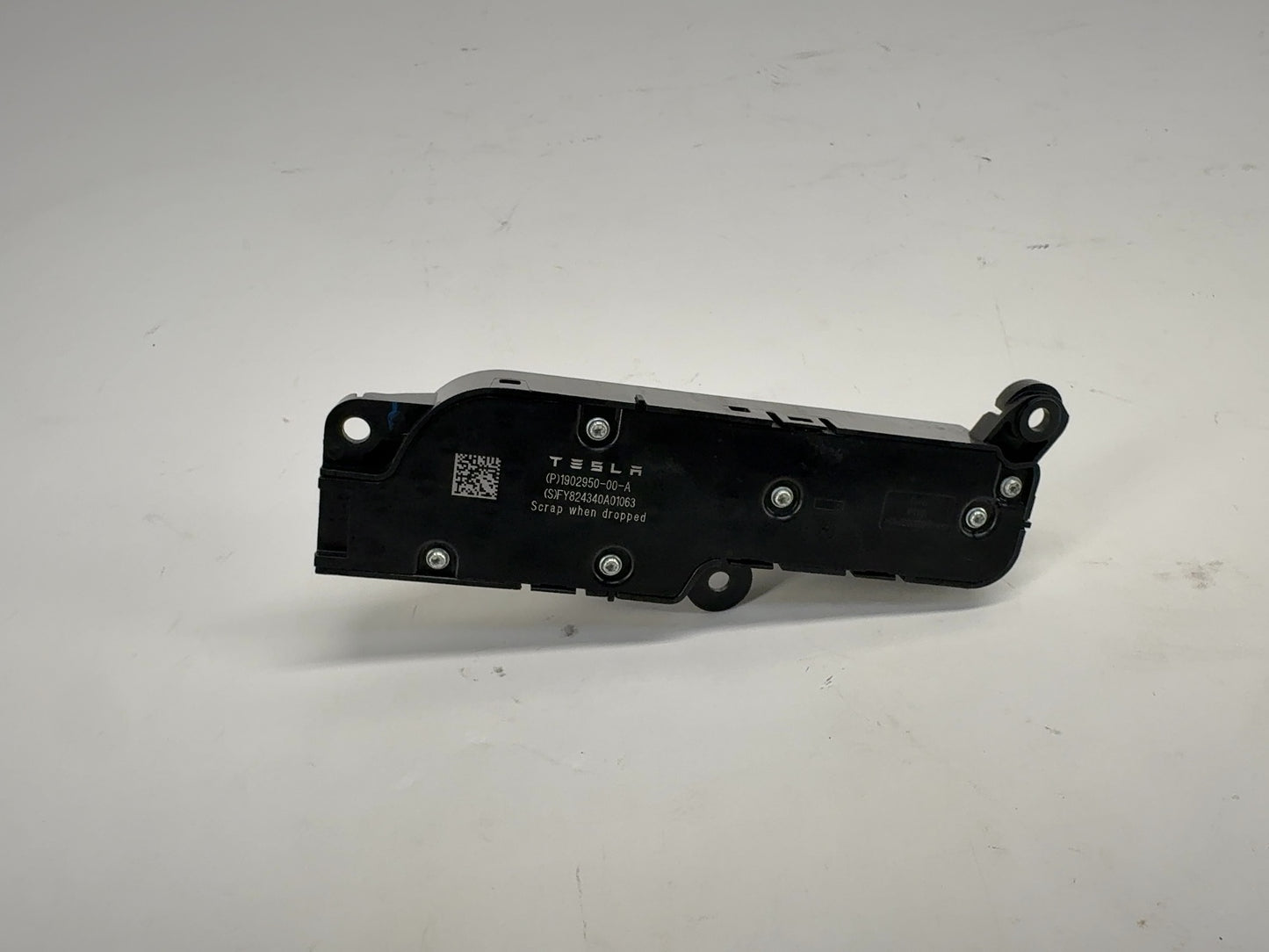 2026 Tesla Model Y Juniper Front Right Seat Switch Controls 1902950-00-A