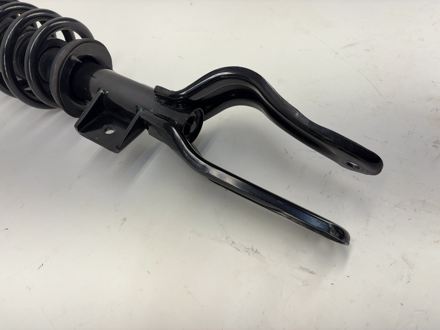 2021 Tesla Model 3 Front Right Strut Absorber Sport 1044368-00-F