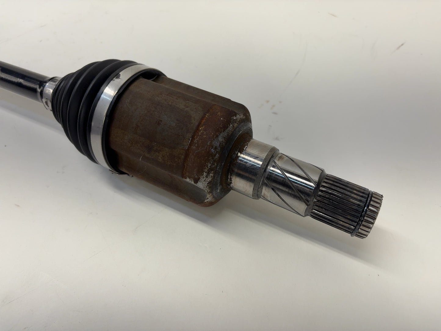 2021 Tesla Model 3 Front Axle Shaft Left Or Right 1044119-00-D