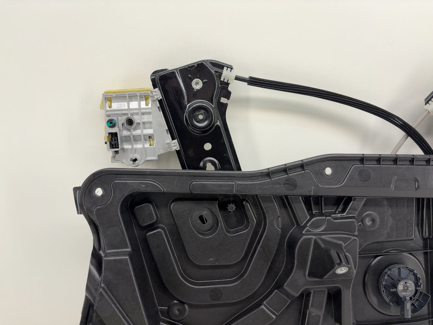 2026 Tesla Model Y Juniper Front Left Window Regulator 1987312-98-A