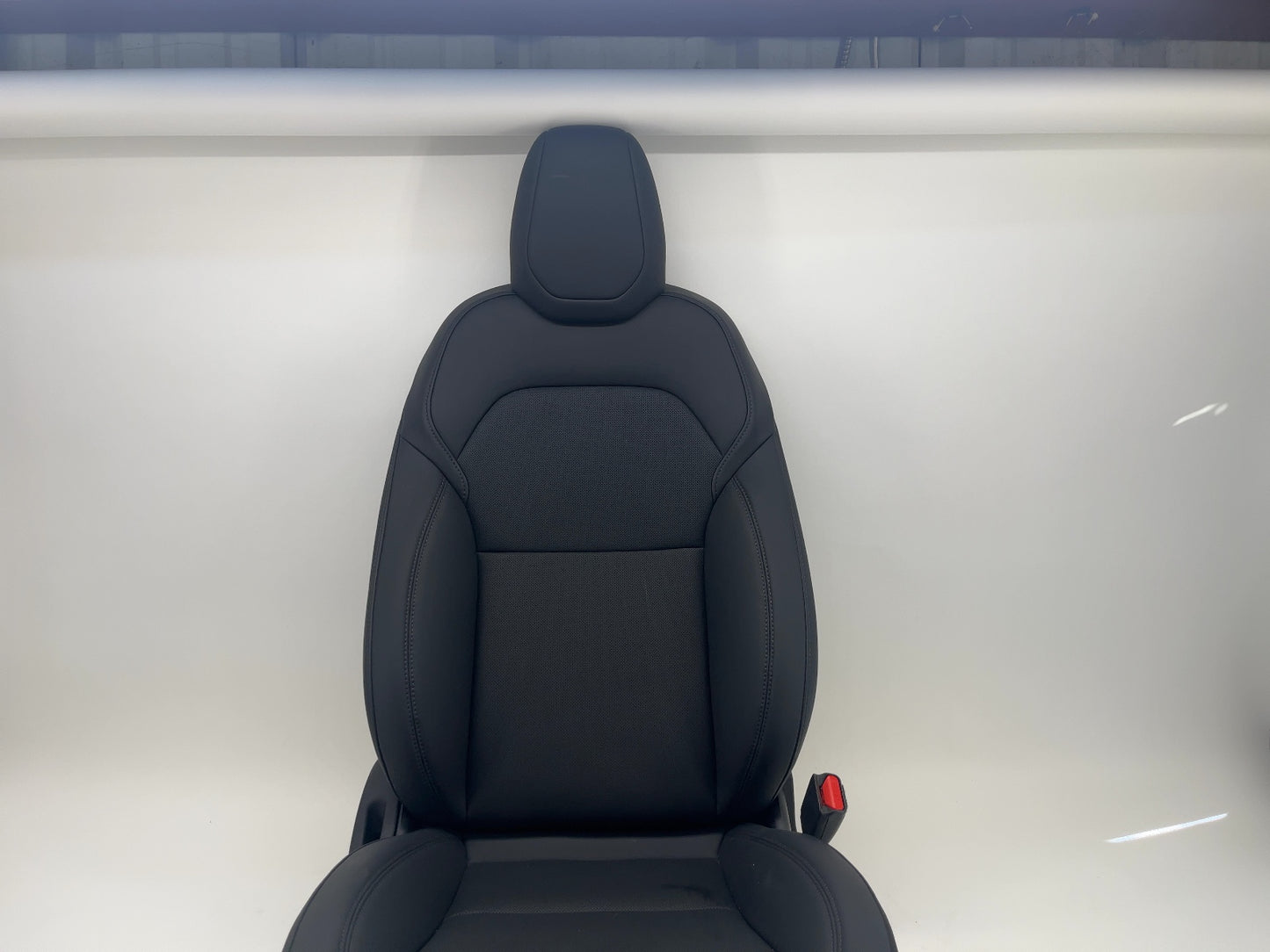 2025 Tesla Model 3 Highland Front First Row Seat Right Black 7754324-01-B