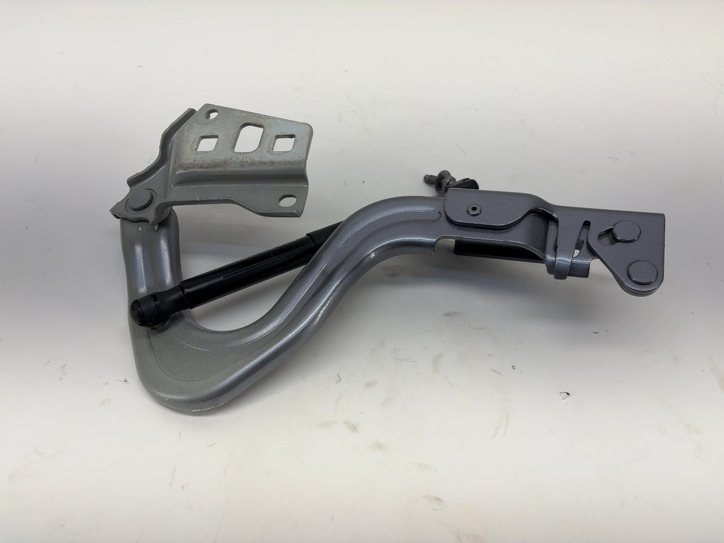 2026 Tesla Model Y Juniper Hood Hinge Right 1943664-00-E