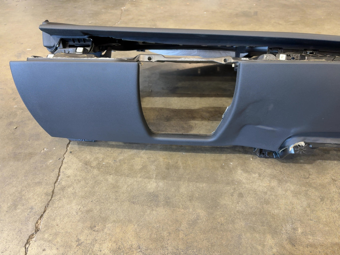 2021-2025 Tesla Model Y Dash Panel With Airbag 1077823-00-G