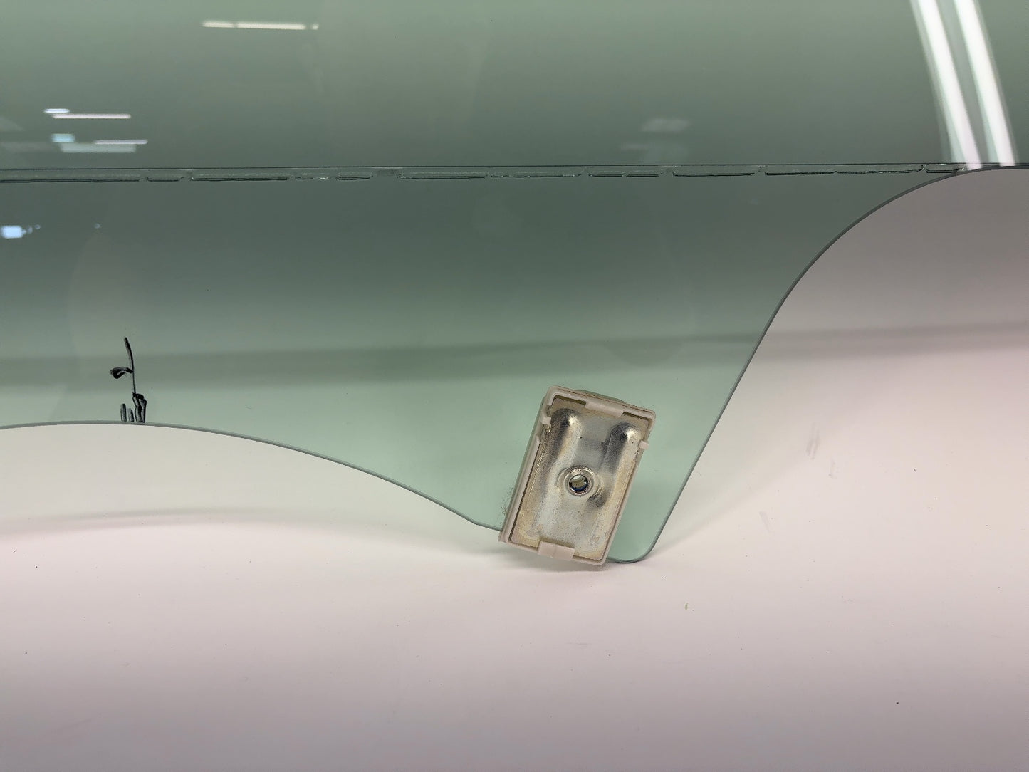 2025 Tesla Model 3 Highland Rear Left Door Glass Laminated 2020915-00-C