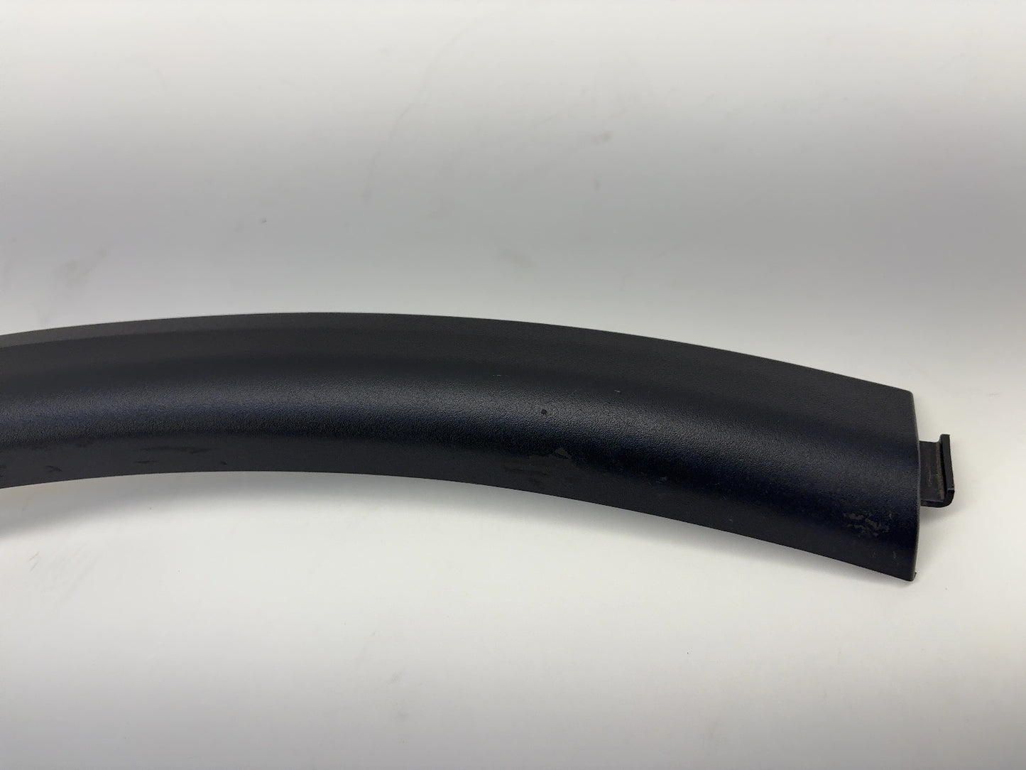 2026 Tesla Model Y Juniper Front Fender Garnish Left 1937597-00-C