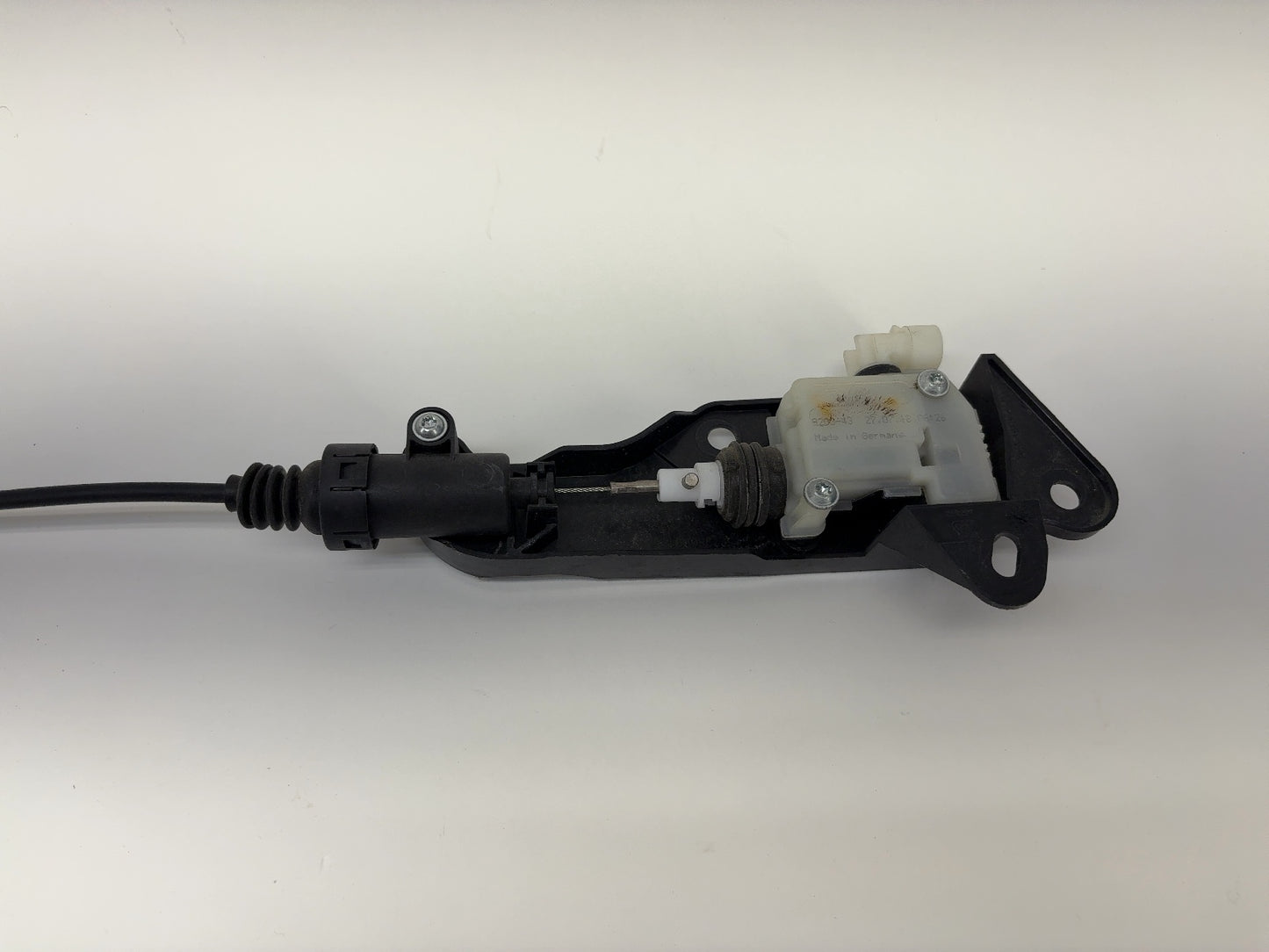 2018 Tesla Model 3 Hood Latch With Actuators 1033011-00-E