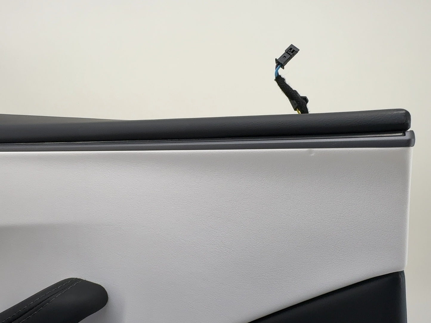 2026 Tesla Model 3 Highland Door Trim Front Left 1776732-20-F