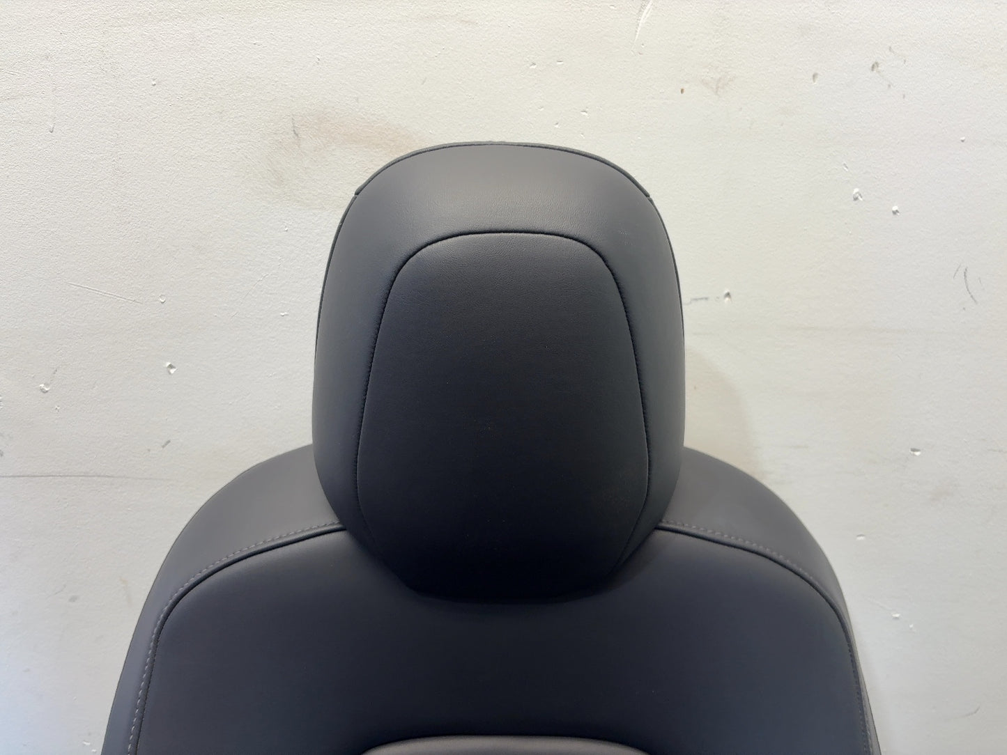 2018-2020 Tesla Model 3 Front Right Seat Assembly 7654324-01-B