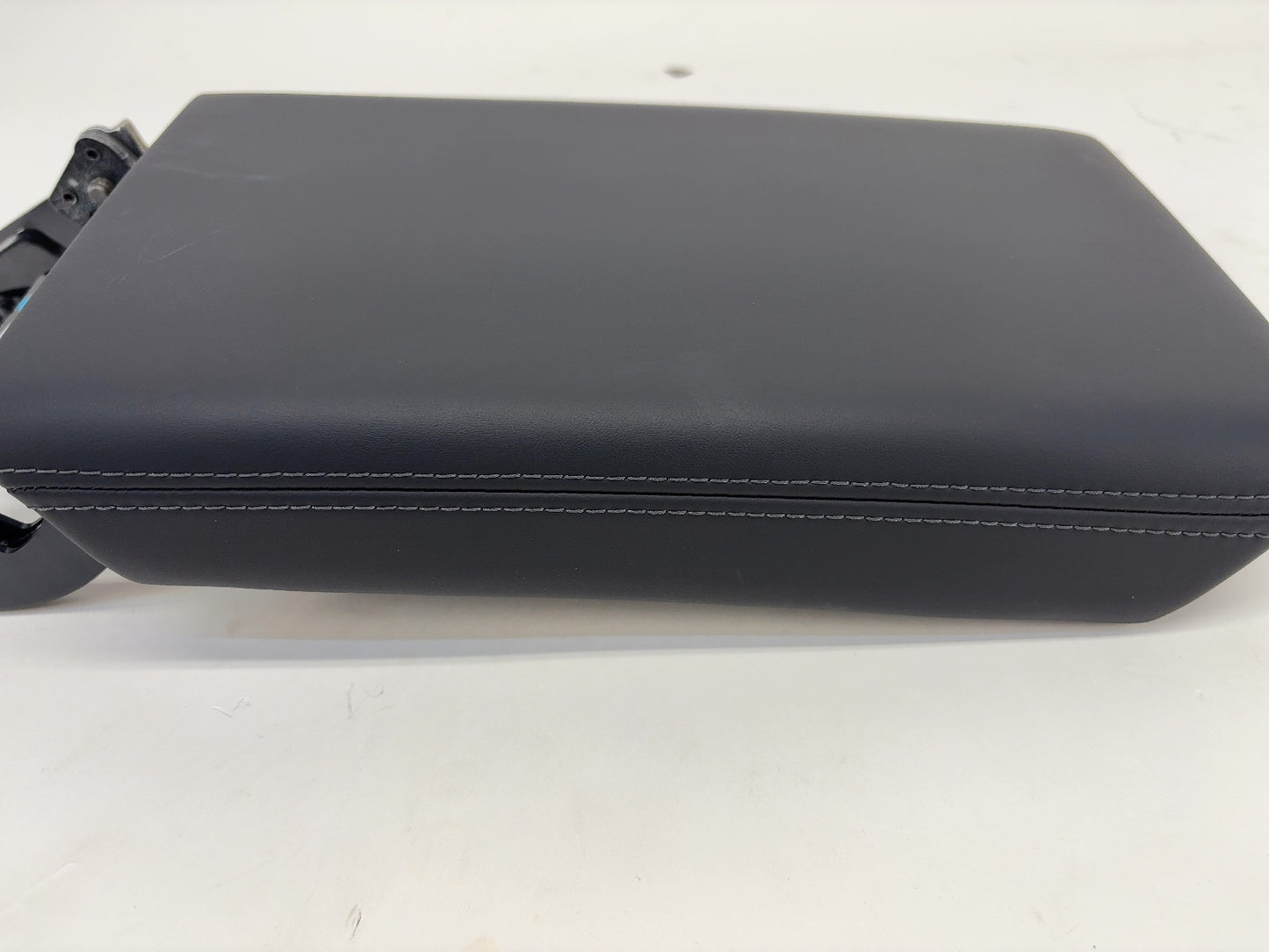 2025-2026 Tesla Model 3 Highland Center Console Armrest 1714422-24-G
