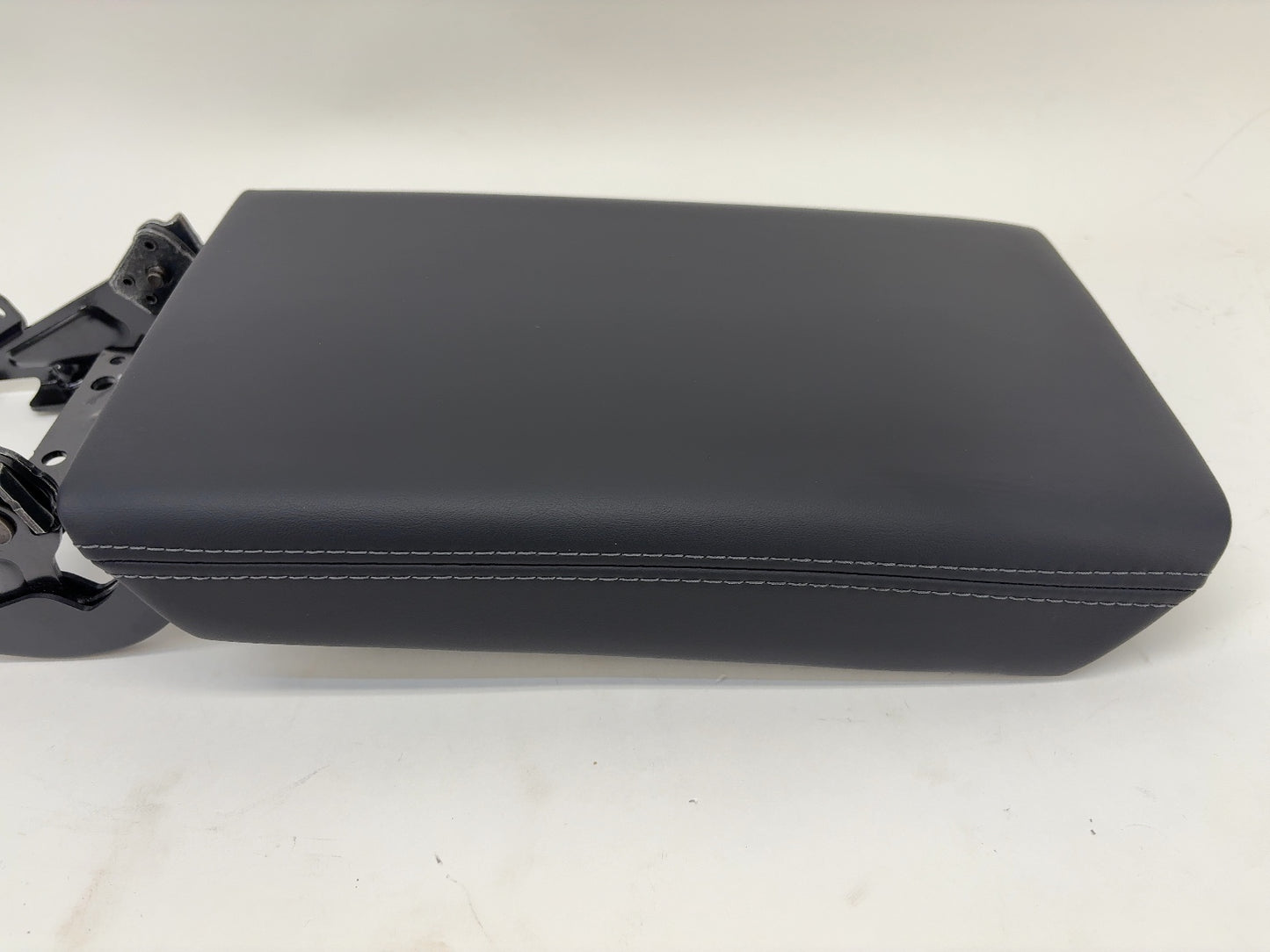 2025-2026 Tesla Model 3 Highland Center Console Armrest 1714422-24-G