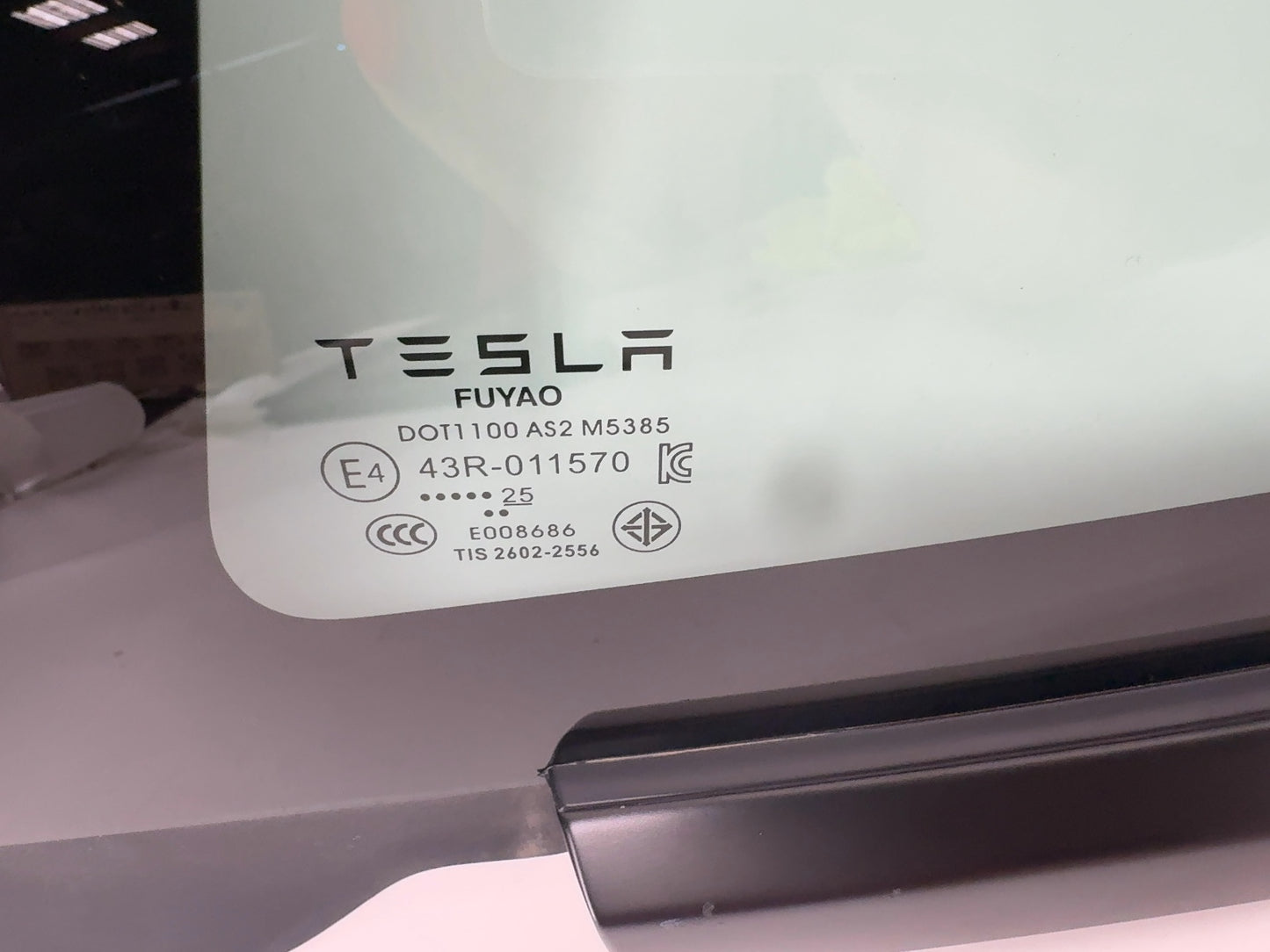 2025 Tesla Model 3 Highland Left Quarter Glass 1915483-20-C