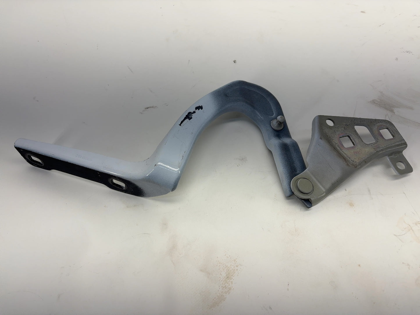 2023 Tesla Model Y Hood Hinge Right 1496268-00-C
